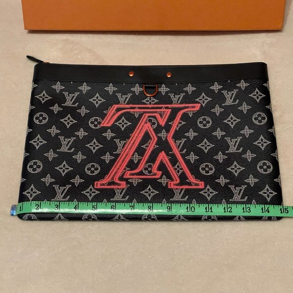 ❌SOLD❌ New LOUIS VUITTON Limited Edition Upside Down Apollo Pochette GM - Picture 11 of 13